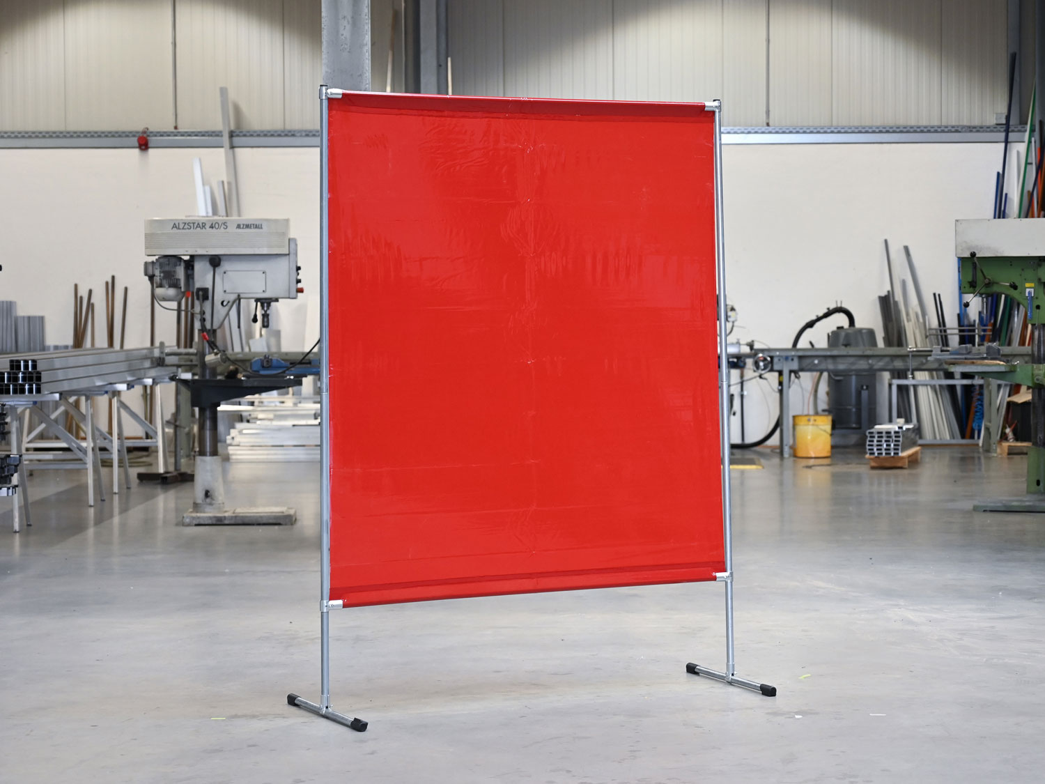 Protective wall for welders, tarpaulins 0.4 mm, red-transparent, W x H 1400 x 2000 mm