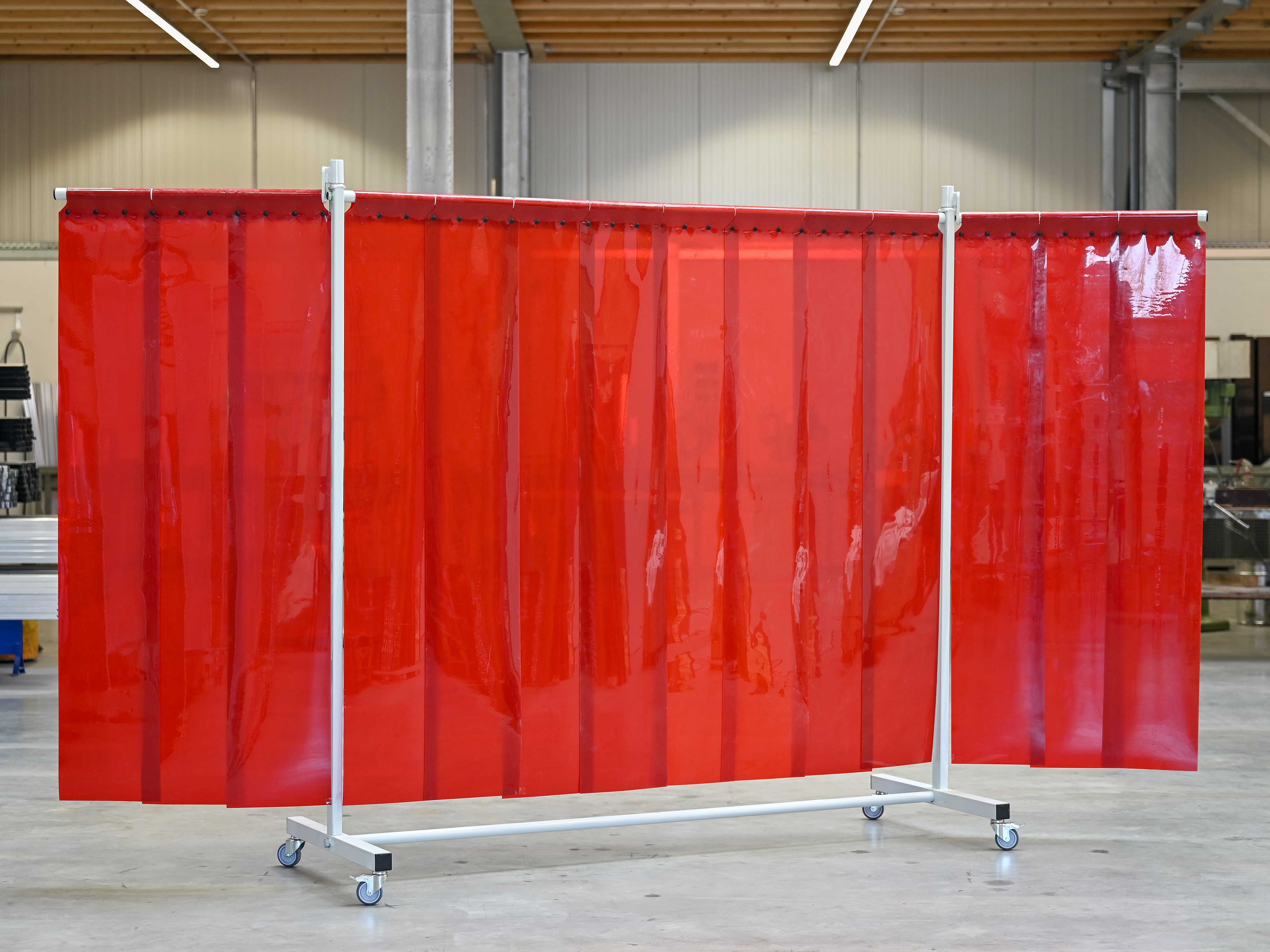 Mobile screen with swivel arms, 3 parts, slats 2 mm, red-transparent